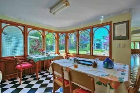 Melville House Bed And Breakfast Лисмор Экстерьер фото