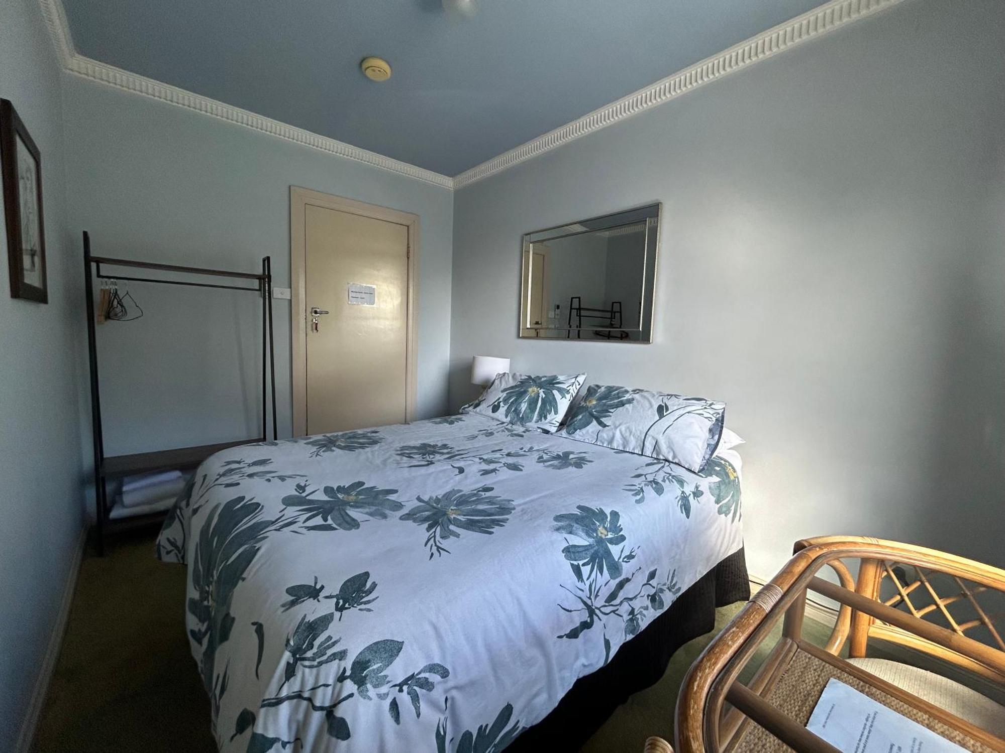 Melville House Bed And Breakfast Лисмор Экстерьер фото