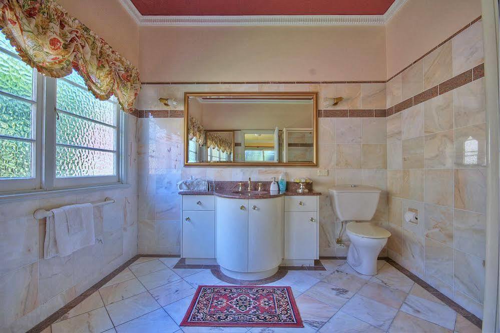 Melville House Bed And Breakfast Лисмор Экстерьер фото